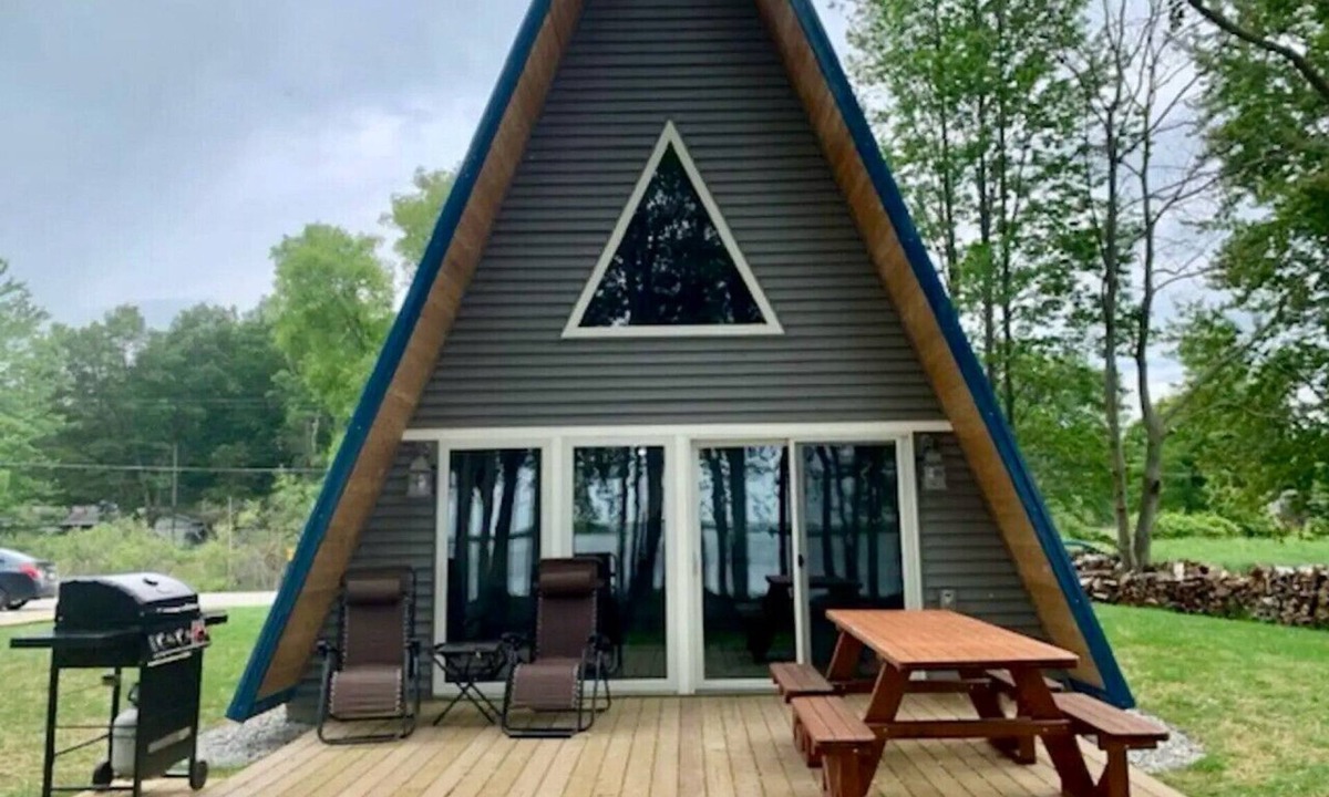 Au Gres Apartment | Life’s a Hoot A-Frame Cabin