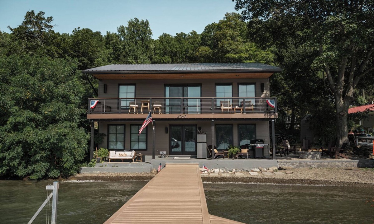 Town of Jerusalem House | Live The Lifestyle, Stunning Lake House in the heart of Wine Country!
