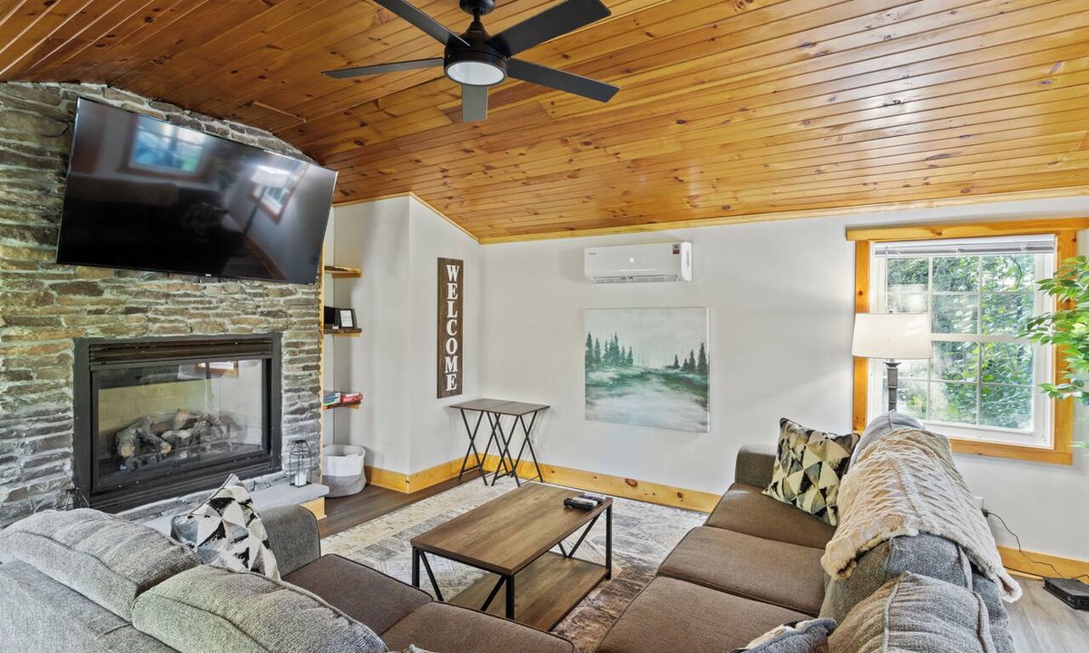 Canandaigua Cottage | Lovely 1 Bed Ranch Close to all Attractions