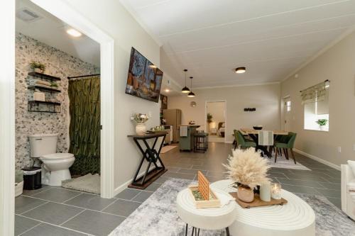 Conneaut Lakeshore Apartment | Luxurious One-Bedroom Gem Near Conneaut Lake