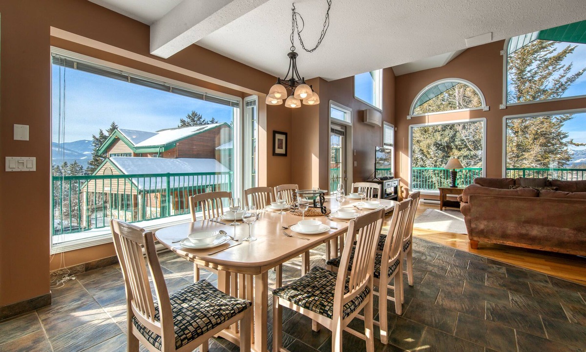 Windermere House | Marble Canyon 3 Bdrm|Sleeps 8 (12 inc kids): Unit 102P1