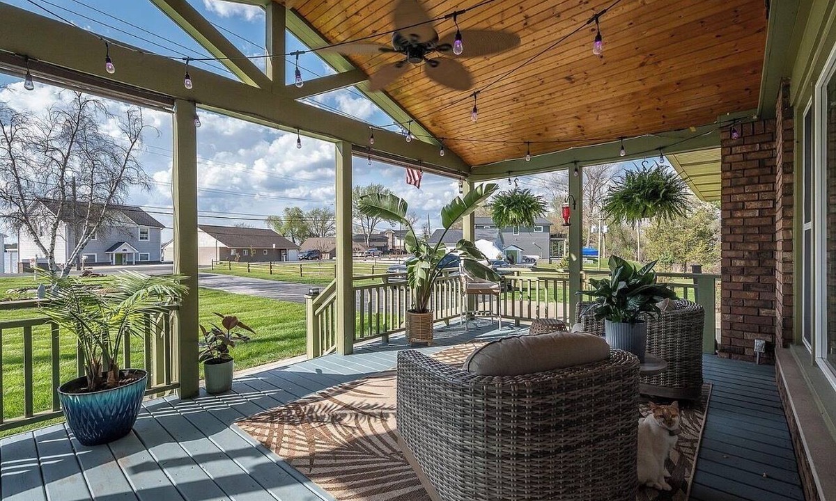 Whitmore Lake House | Marvelous 3-bedroom lake home on Whitmore Lake Ann Arbor~10 minutes away