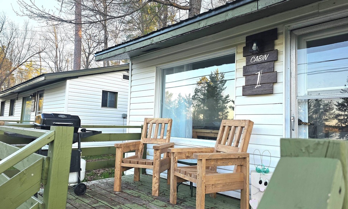Cloyne Cabin | Mazinaw Lakeside RV Park & Campground