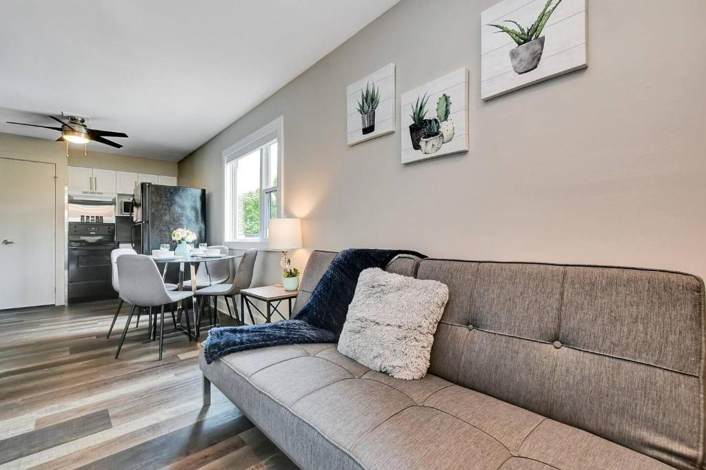 Vanier North Apartment | Modern 1BR with King Bed - Near Downtown Ottawa!