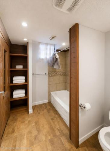 Southwest Calgary Apartment | Modern 2-Bedroom Suite, 3-Min Walk to C-Train & Shopping