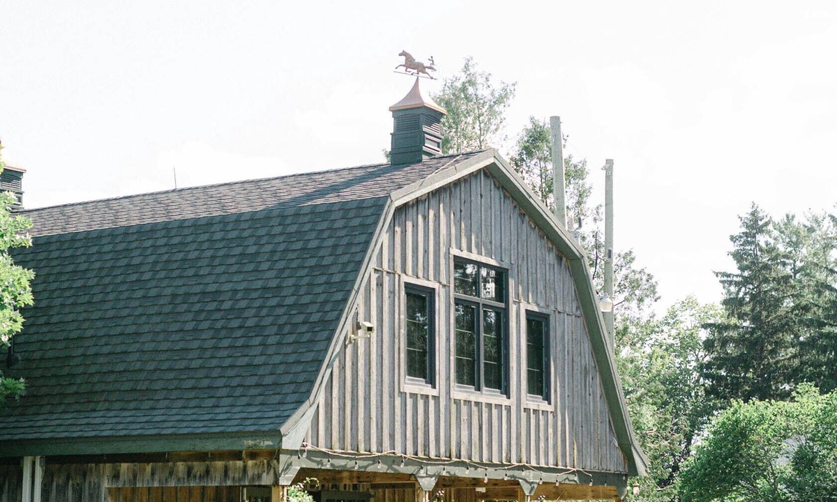 Zorra House | Modern Barn Loft Escape in Scenic Countryside — Nature All Around.