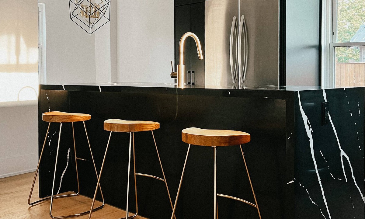 Stratford House | Modern Full Home steps from the Stratford Festival