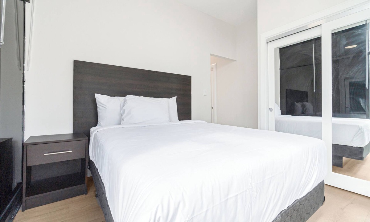 Dean Park Apartment | Modern Fully Furnished Studio Condo