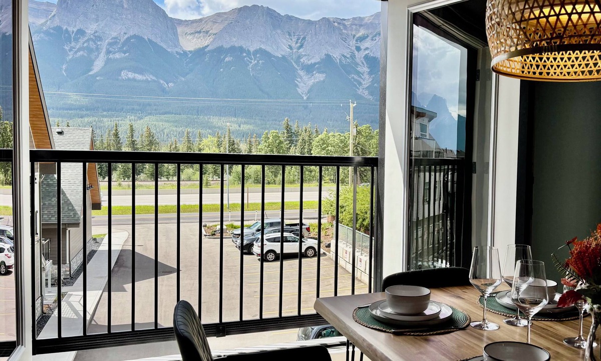 Harvie Heights Condo | Mountain Views Family-Friendly BBQ Shared Hot Tub