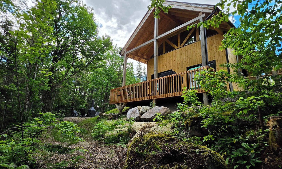 Sainte Rose du Nord Ski Chalet | Nature & Relaxation - Chalet du Sommet