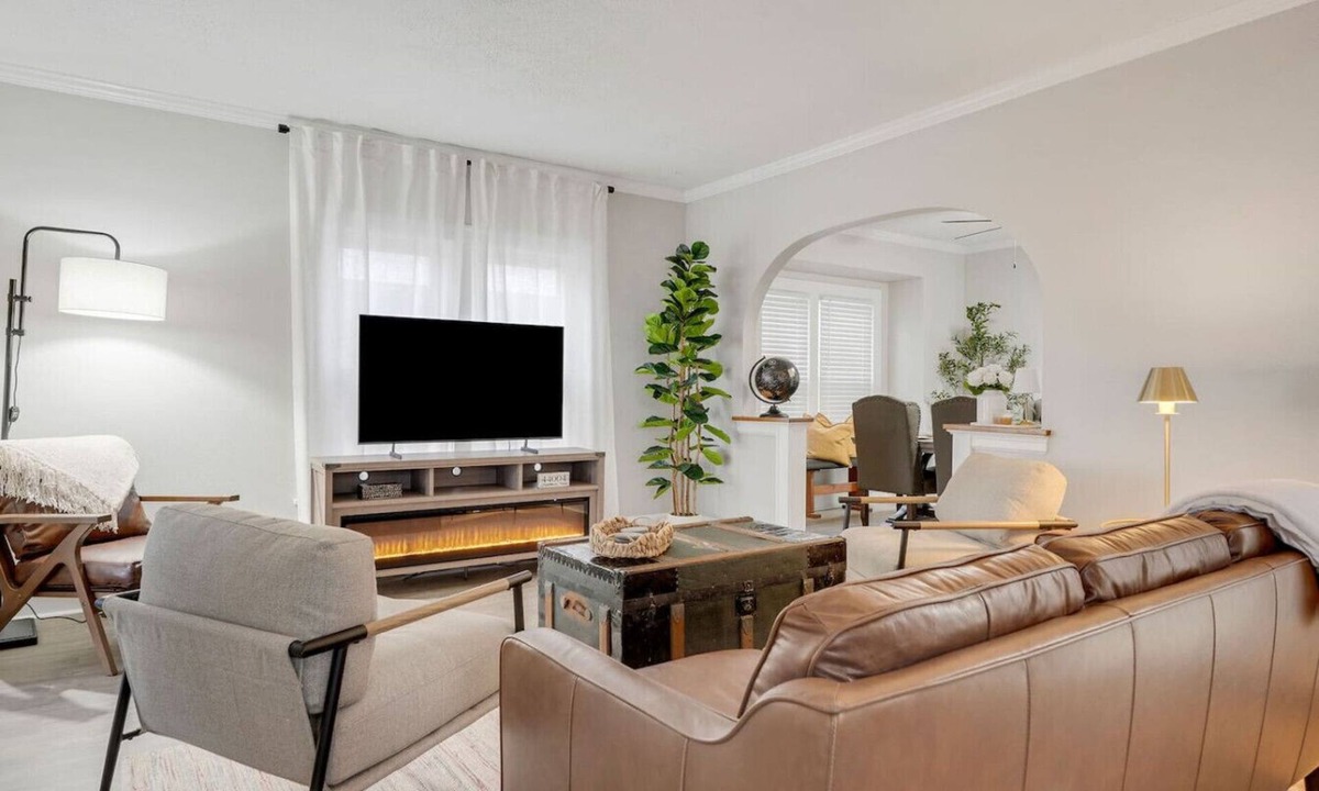 Ashtabula House | Near Walnut Beach, Near Bridge St., Sleeps 6
