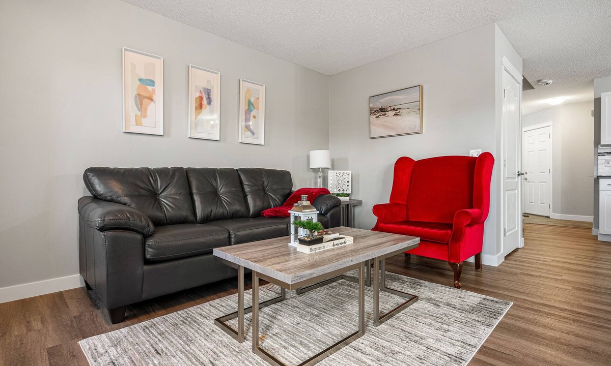 Southwest Edmonton House | New Edmonton House 10 mins to Airport, Super close to best places in Edmonton