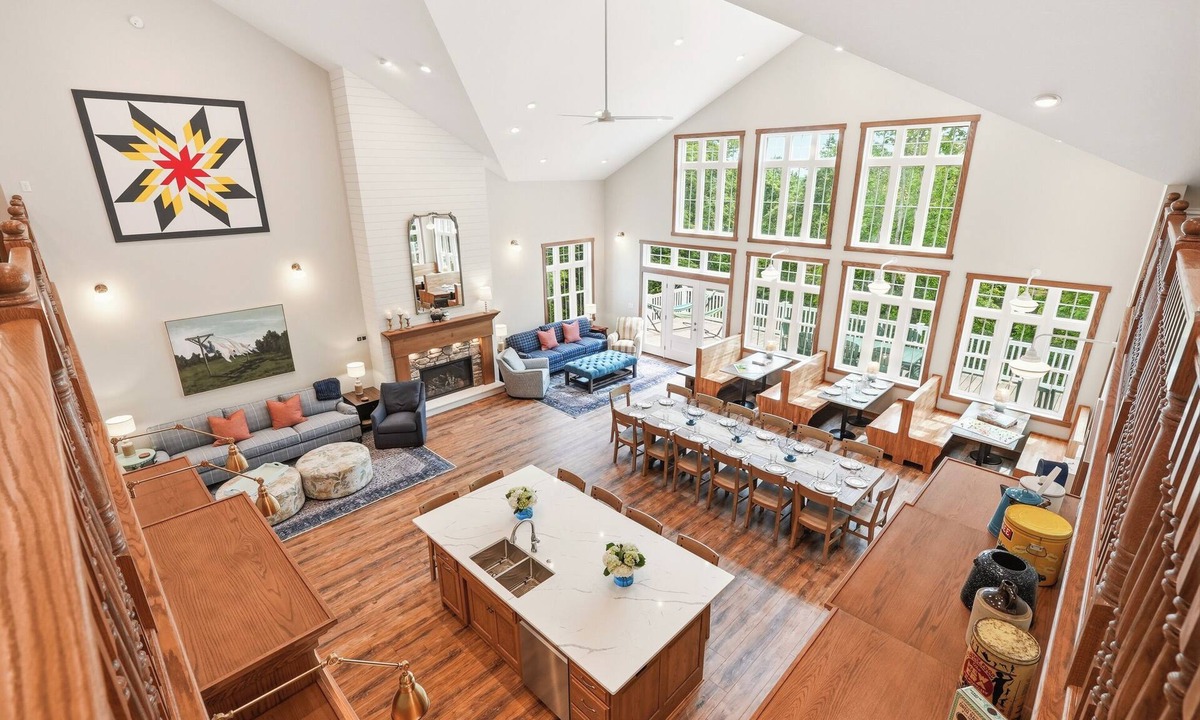 New Philadelphia House | NEW Estate-Sized Farmhouse | 11 Bed/11.5 Bath | Indoor Pool, Gym | Elevator