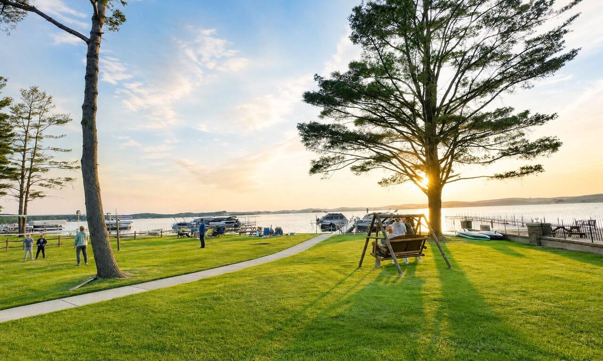 Silver Lake Condo | NEW Listing - Waterfront Silver Lake Condo