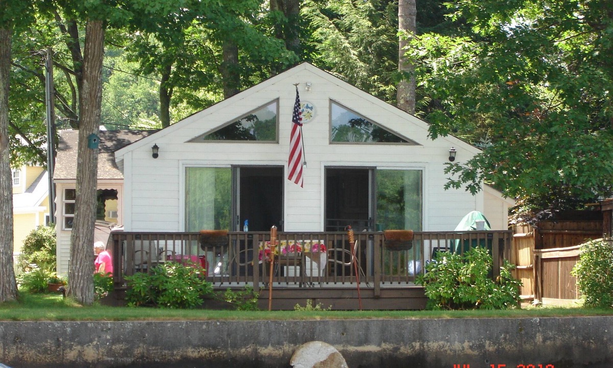 Bristol Cottage | Newfound Lake waterfront