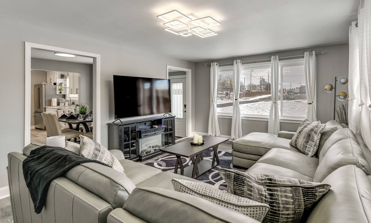 Depew House | Newly Remodeled! Upscale Home in Buffalo Suburbs
