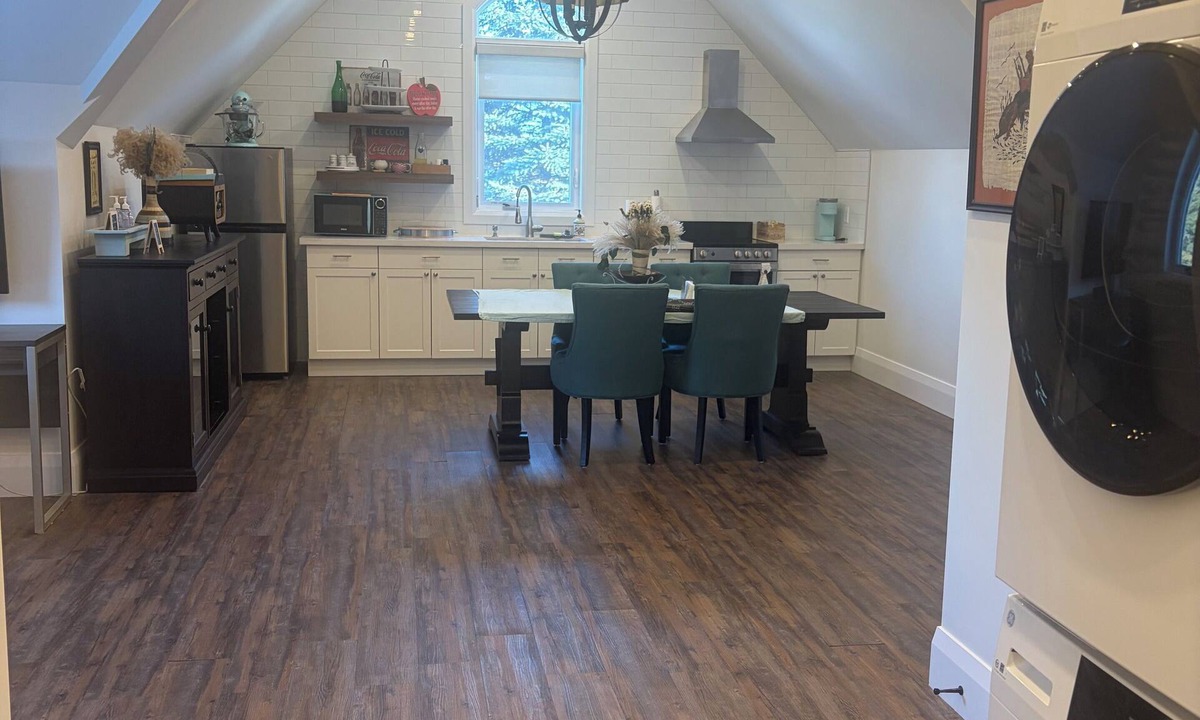 Caledon House | Newly renovated 1 Bedroom apartment in Alton, Ontario