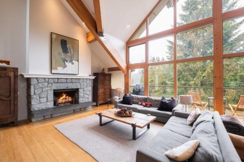 Blueberry Hill Ski Chalet | Nighthawk Lane by Outpost Whistler
