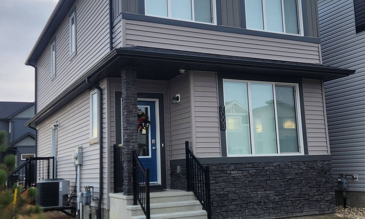 Northeast Edmonton House | Northside Dream Home – Comfortable, Family-Friendly Stay in Edmonton