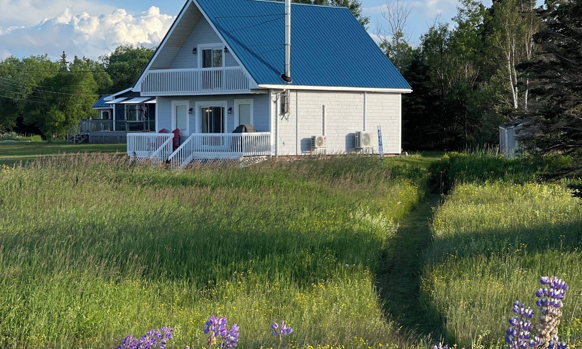 Pictou County Cottage | Ocean Front Cozy Cottage Overlooking Prince Edward Island.
