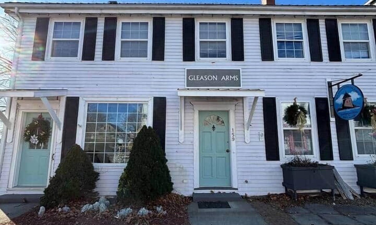 St. Andrews House | Ocean view stay on Water Street