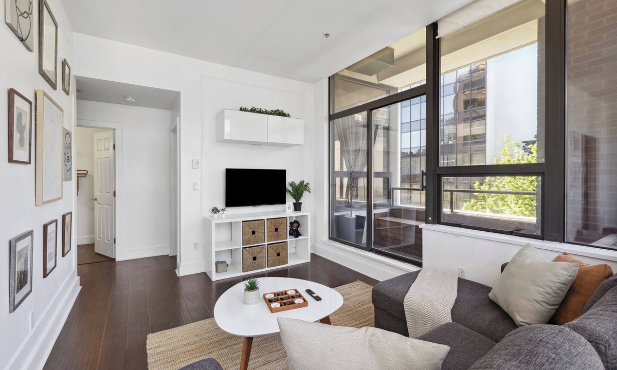Downtown Vancouver Apartment | One-bedroom stylish apartment in Downtown Vancouver!