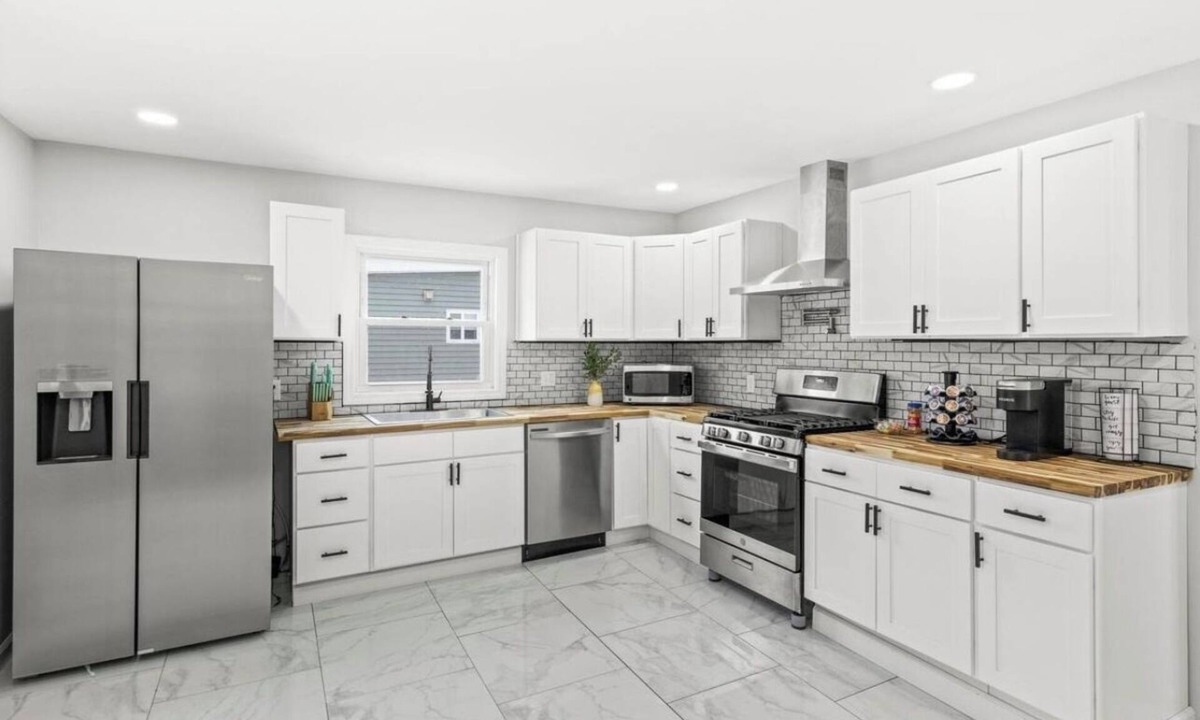 East Rochester House | Peaceful East Side Retreat