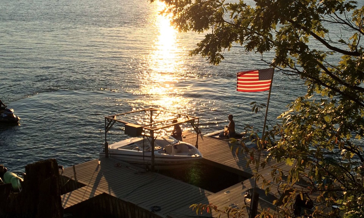 Skaneateles House | Peaceful secluded roomy lake house, beautiful location lovely waterfrontage