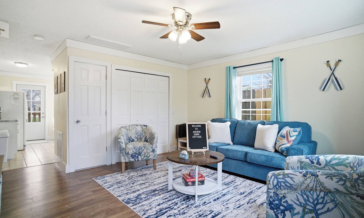 Vermilion House | Pet‑Friendly Cottage w/Grill & Patio by Lake Erie