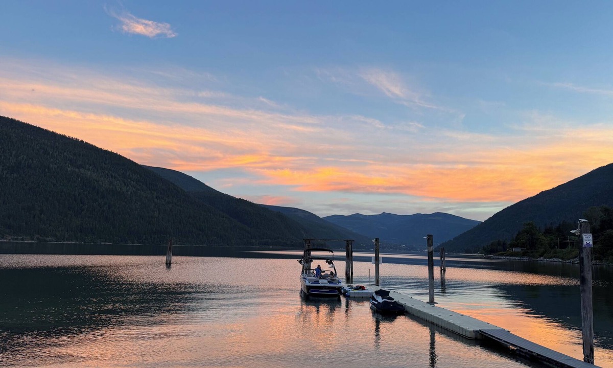 Nelson House | Pet-Friendly Lakefront Escape with Beautiful Kootenay Lake Views Near Nelson