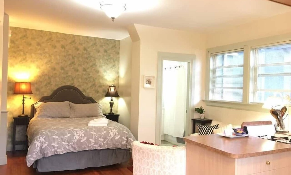 Fairfield Apartment | Petal Studio near DT, Free Parking