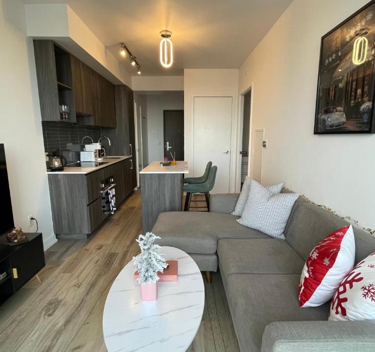 Unionville Apartment | Pine Breeze