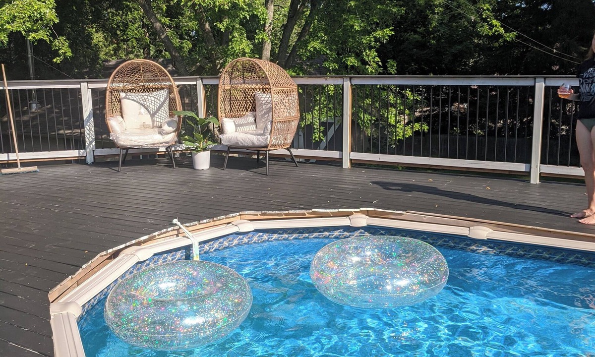 Brighton House | Plant-Filled Retreat | Yoga Room, Large Deck & Fire Pit | Near Presqu’ile + PEC
