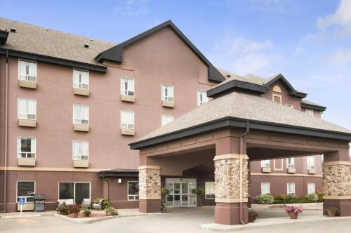 Calgary Hotel | Prairie Crest Calgary Airport by IHG