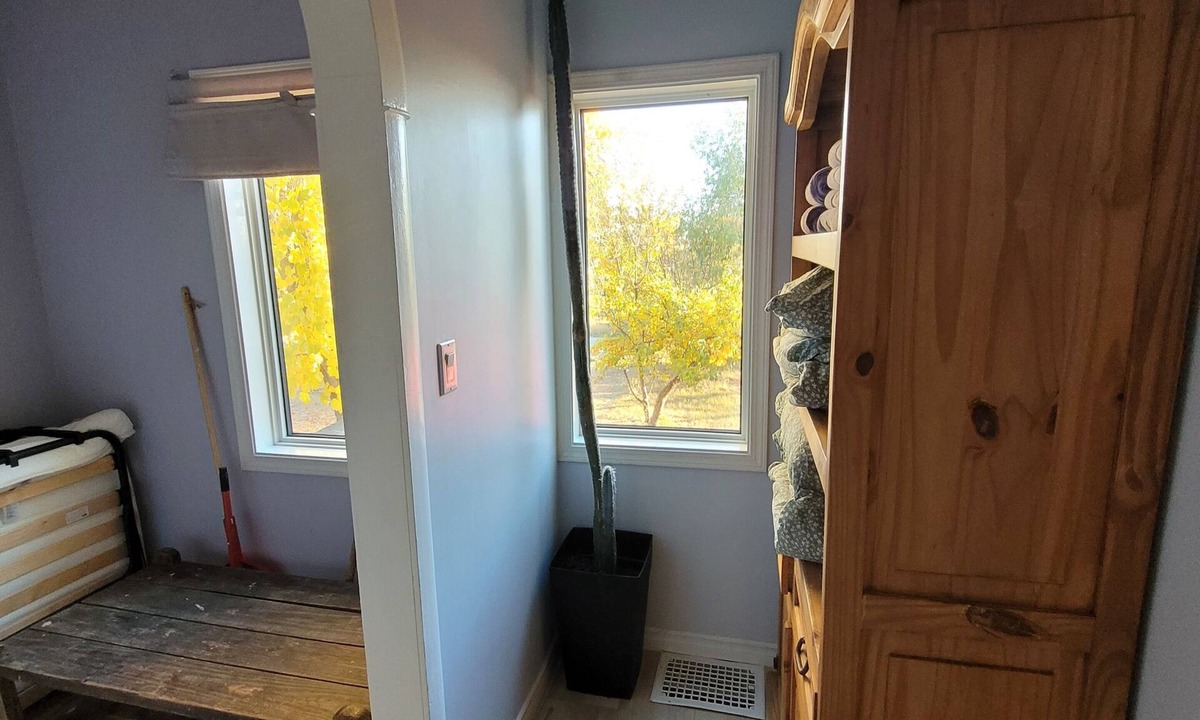 Fairview House | Pretty, cozy, "surprisingly spacious" house close to hospital and downtown.