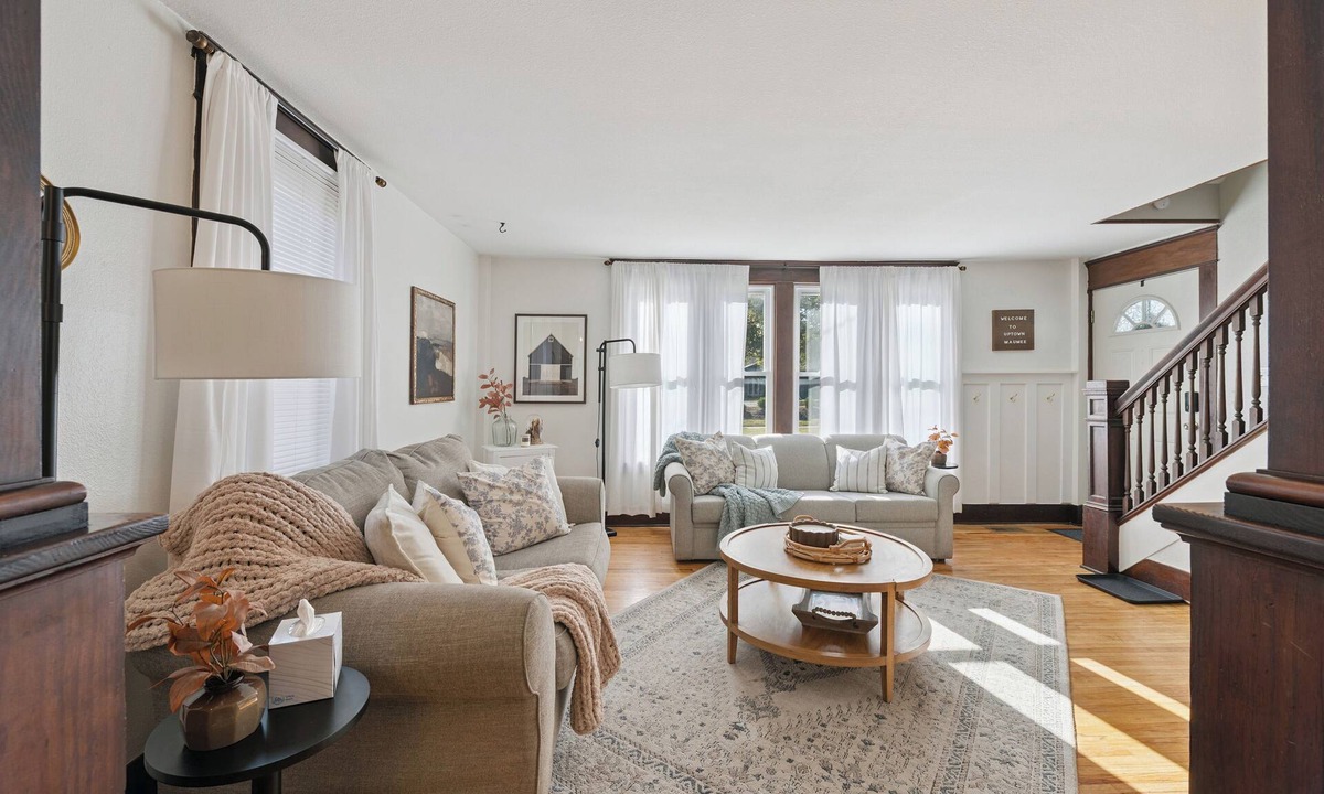 Maumee House | Prime Uptown Maumee Location - charming historic 2 br w/fiber WiFi!