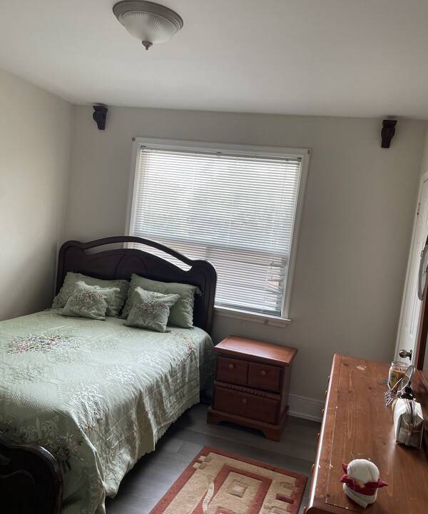 Jane and Finch Resort | Private room ∙ 1 guest