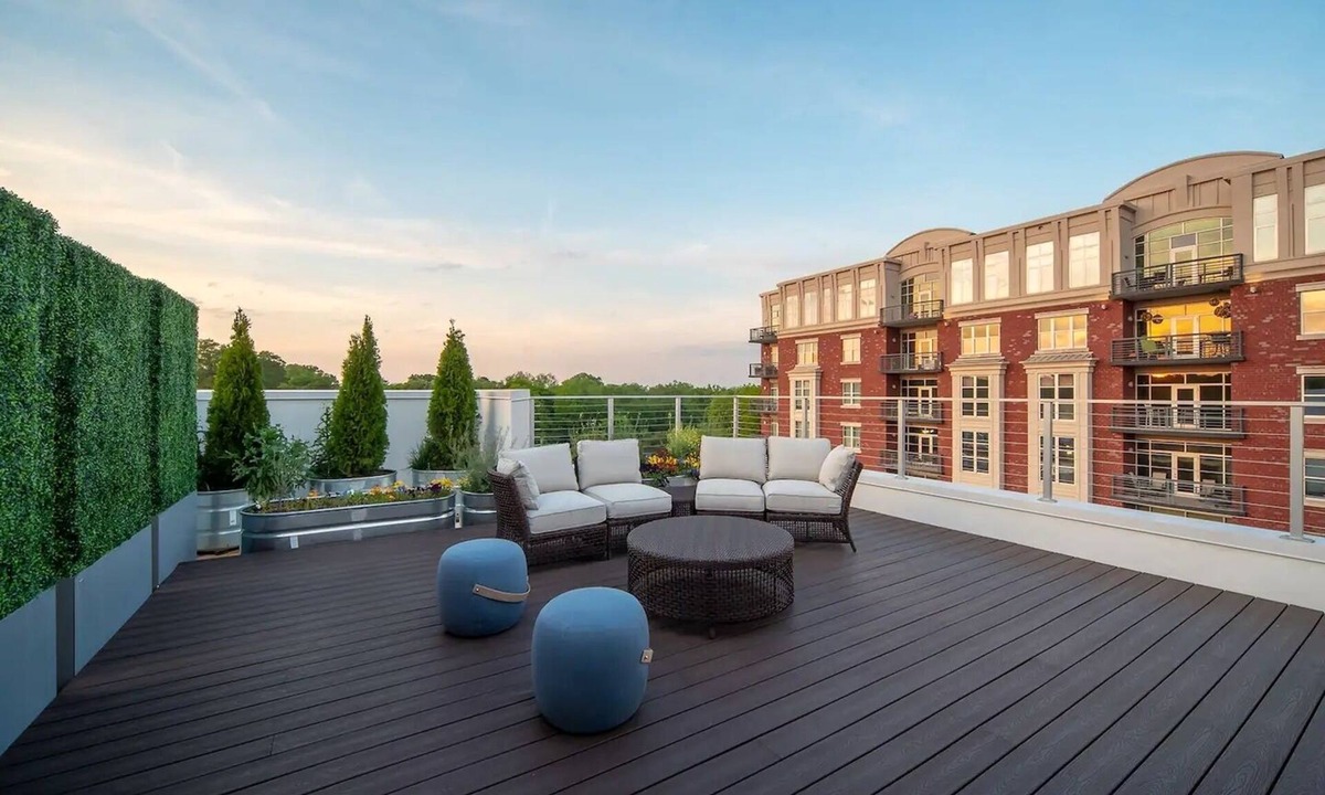 Southwest Raleigh Apartment | Private Downtown Apartment With Garage Parking