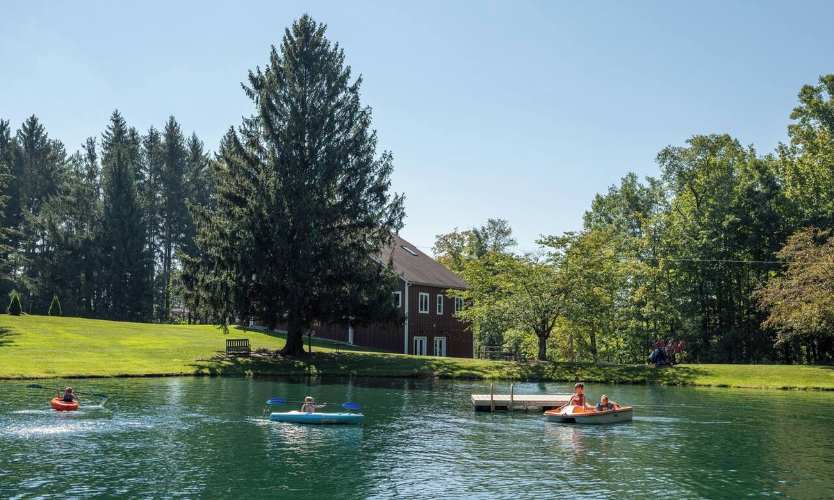 Ravenna House | Private Estate | Sleeps 35 | 9 Bed 9.5 Bath | 2 Homes | Theater | Pond | Sport Court | Hot Tub | Sauna