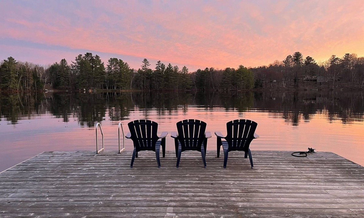 Novar House | Private lakefront retreat in Muskoka w/firepit, hot tub, private dock, kayaks