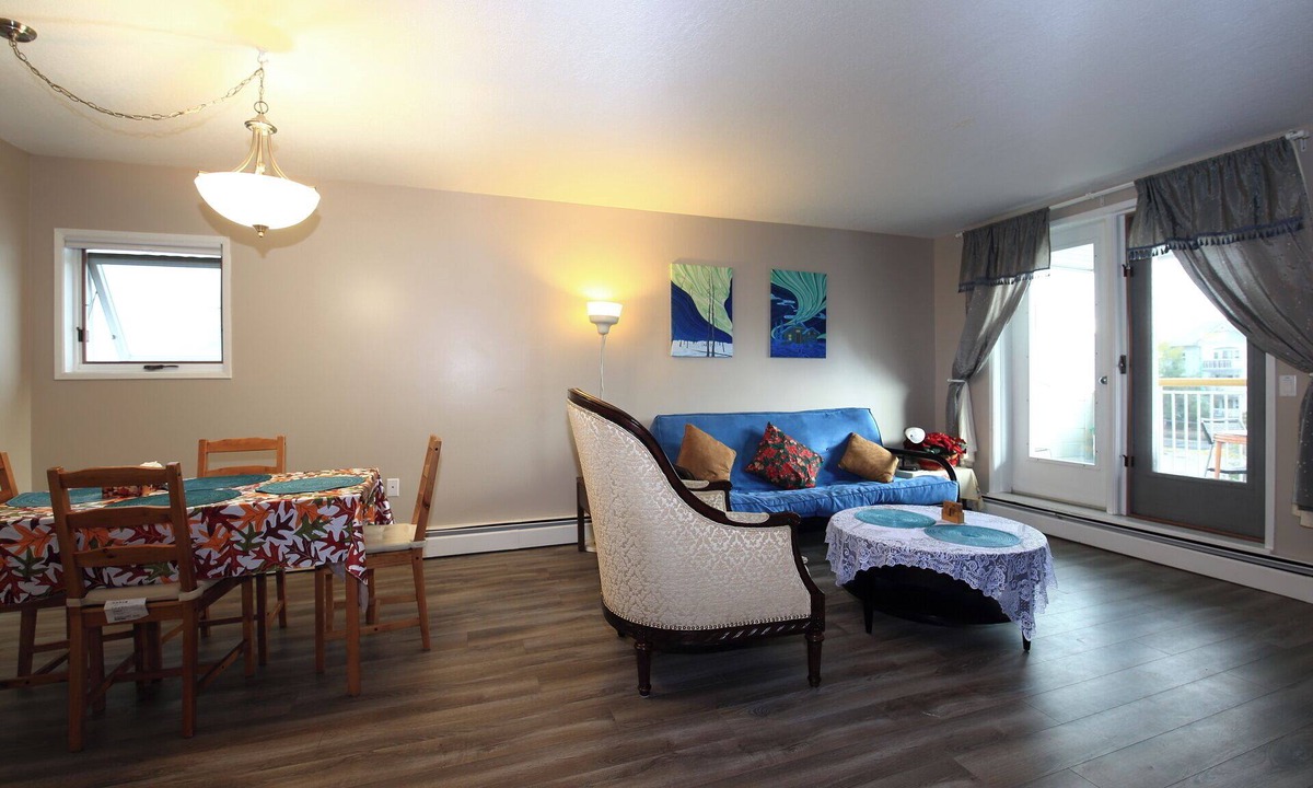 Yellowknife Apartment | Private Two-Bedroom Apartment with 4 beds in the heart of Downtown