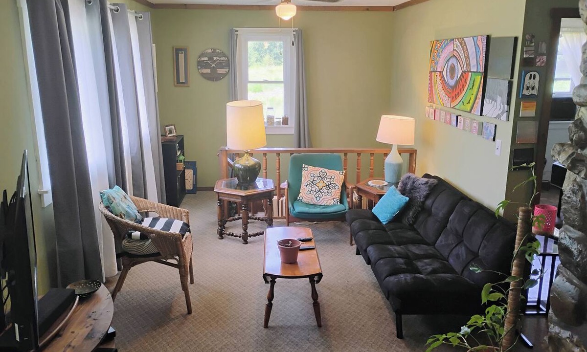 Littleton Cottage | Quaint 1-bedroom country cottage for a relaxing stay