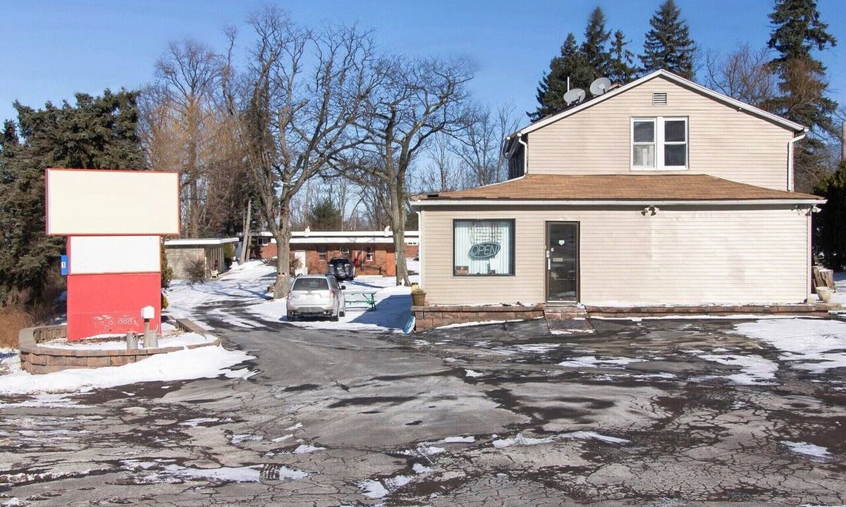 Wilkes-Barre Apartment | Queen Bed|Wilkes-Barre PA