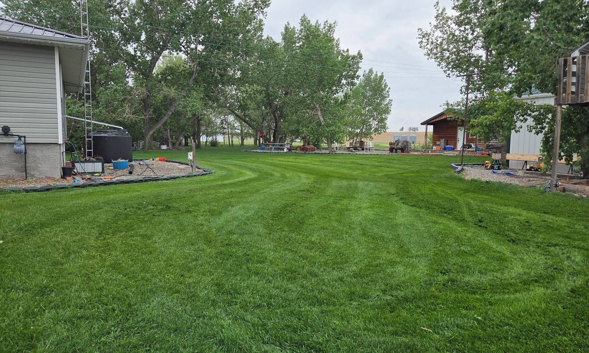 Calgary-Edmonton Corridor RV Rental | Quiet Farm Retreat - Escape Life Enjoy the Countryside