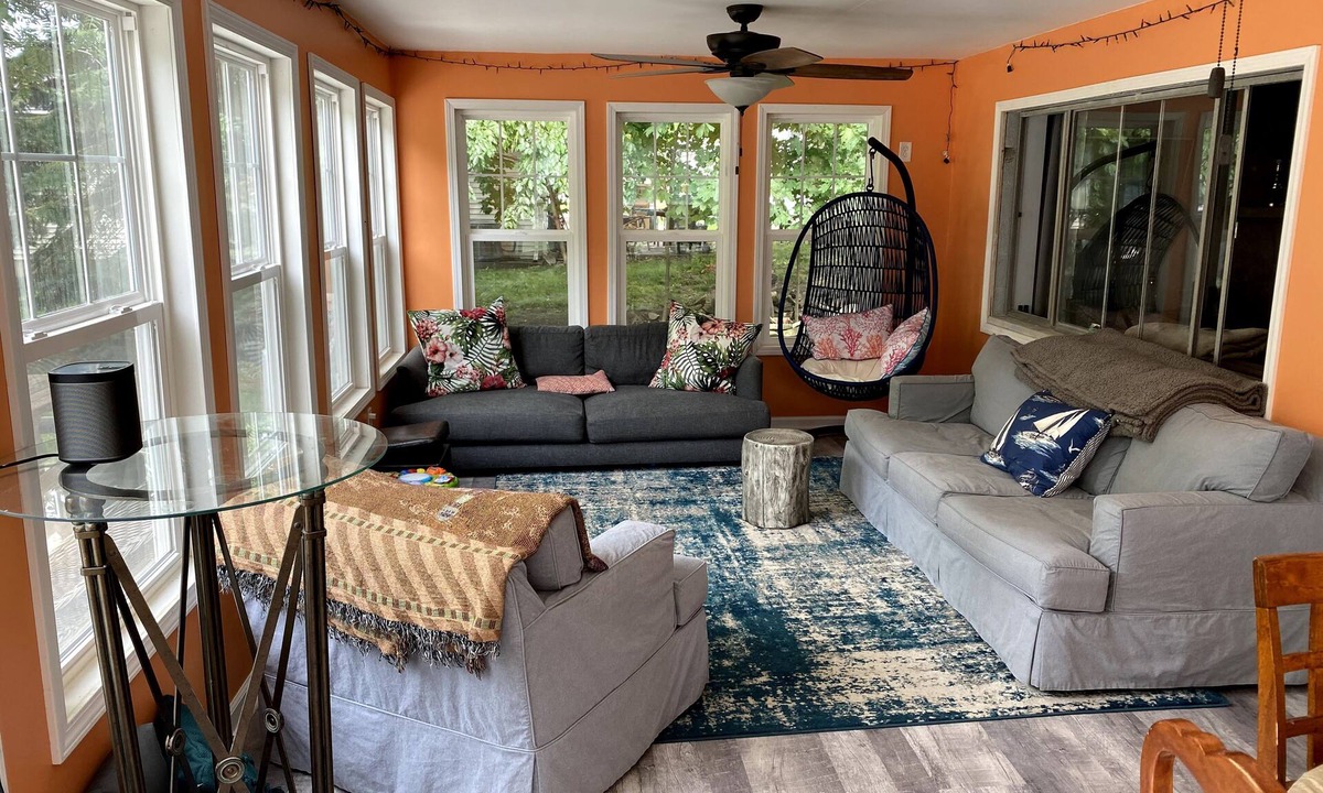 Lakeside House | Remodeled Lake Erie Cottage w/Sunroom, Patio & Open Space