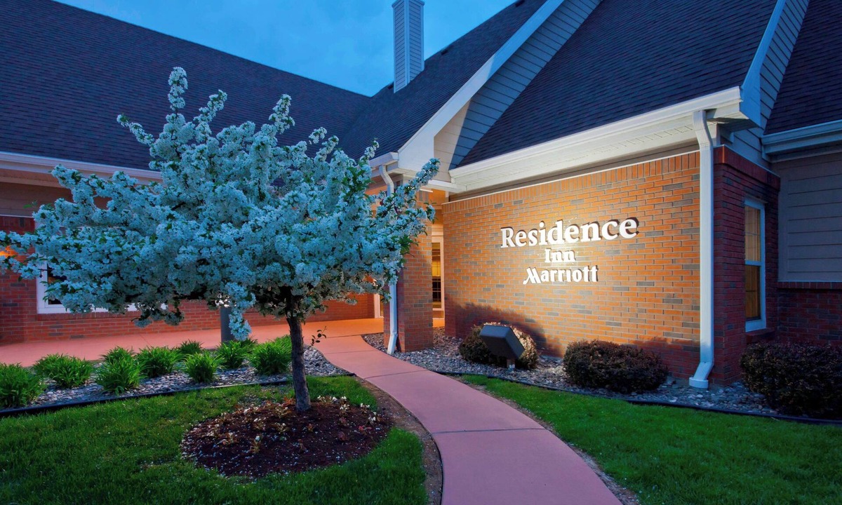 Cheektowaga Hotel | Residence Inn by Marriott Buffalo Galleria Mall