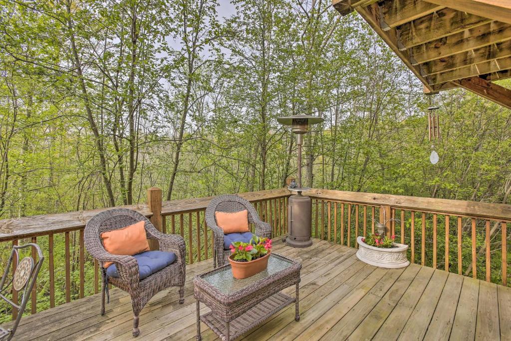 Oceana County House | Resort Cabin w/Fire Pit: Golf, Hike and Play!