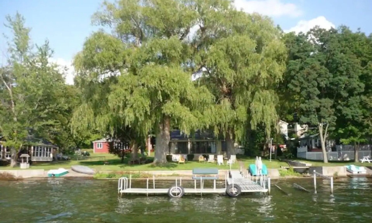Honeoye House | Retro Waterfront Honeoye Lake Cottage