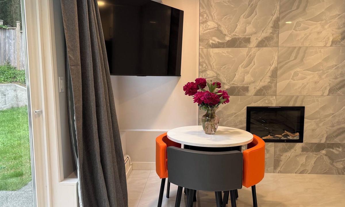 Delta House | Serene Delta Retreat Near the Beach – Bright, Comfortable Stay Close to Nature