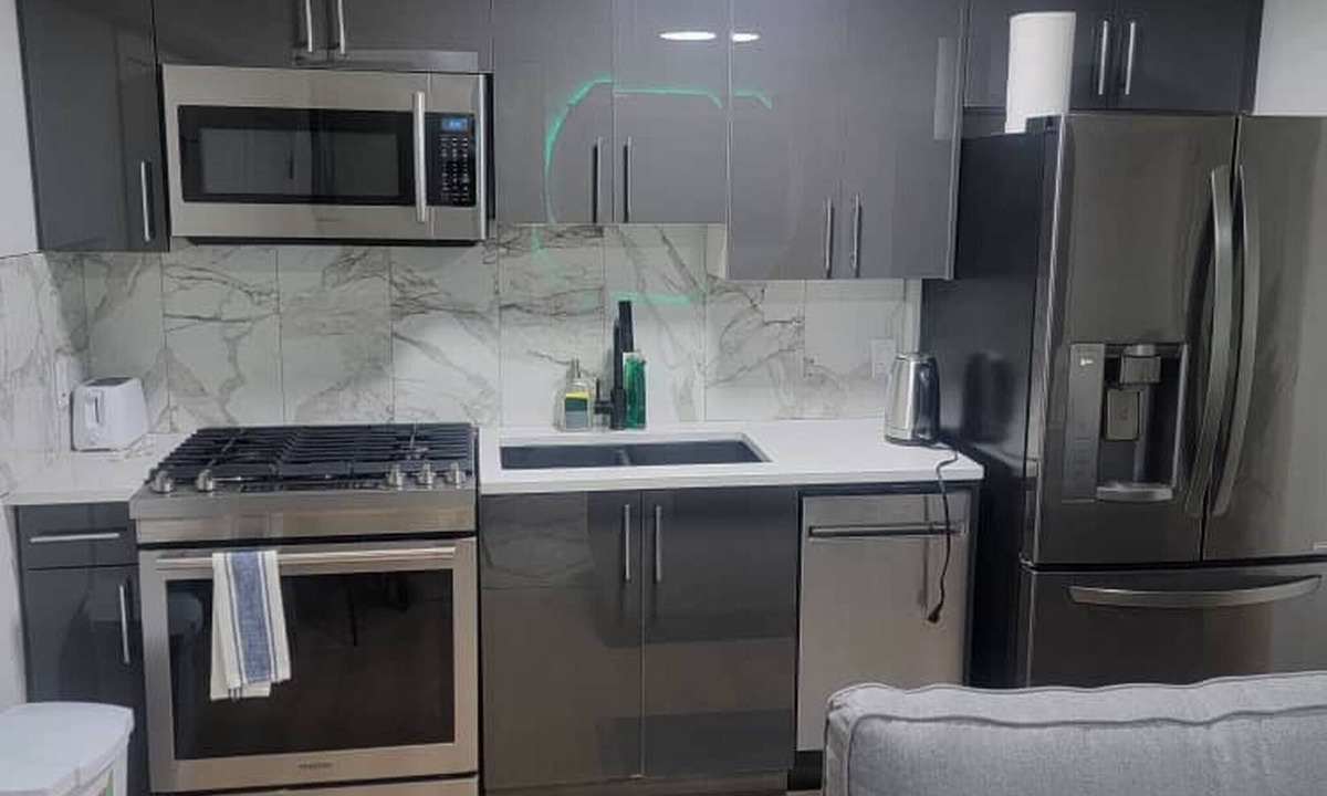 Southwest Edmonton Apartment | Shiloh and Still Serene 2bed Basement